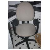 OFFICE CHAIR