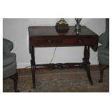 ANTIQUE DROP LEAF TABLE