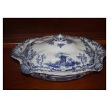 COVERED CASSROLE DISH ~ UPPER HANLEY PORCLAINE POTTERY