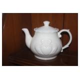 CALDDAGH TEA POT