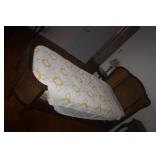 ANTIQUE CLAW FOOT TWIN BED.  ! HAVE 2 ~ 1 WITH NO MATTRESS