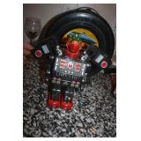MADE IN JAPAN ~ VINTAGE ROBOT ~ BATTERY OP METAL HOUSE DINO ROBOT 