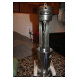 GILCHRIST NO 22 MIXER