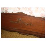 DETAIL ON VINTAGE FULL BED