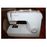 SINGER SEWING MACHINE