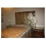 QUEEN PILLOW TOP BED . 3 SECTION ASIAN SCREEN