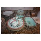 CALYX ARE ADAMS LOWESTOF PATTERN DINNERWARE