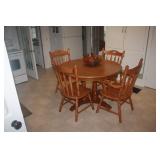 TELL CITY ROCK HARD MAPLE PEDESTAL TABLE . 2 LEAVES . 5 CHAIRS