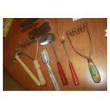 PRIMITIVE KICHEN GADGETS