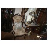 ANTIQUE CHAIR