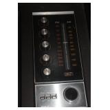 AM FM RADIO W 8 TRAC WORKS