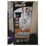 NIB SHARK STEAMER