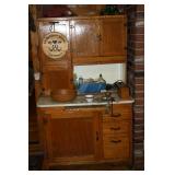 HOSSIER KITCHEN CABINET