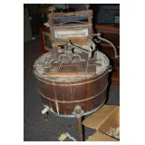 VINTAGE WASHING MACHINE WITH WRINGER