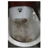 CLAW FOOT TUB
