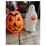 Vintage blow mold - pumplin - ghost holding skull and pumpkin