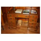 KNEE HOLE DESK