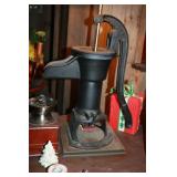 CAST IRON HAND PUMPS