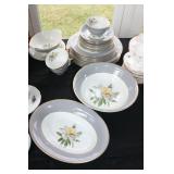 GOLDEN PEONY CHINA PIECES