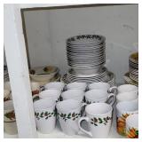 Christmas dinnerware sets