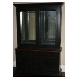 LIGHTED HUTCH