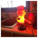 HUCKLE BERRY PLASTIC LAMP