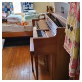 STORY N CLARK CONSOLE PIANO
