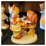 Hummel Goebel figurine "Doll Mother"