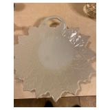 Global View 10" Porcelain Leaf Tray
