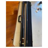 McDermott D-1 Pool Cue with Case