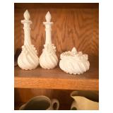 Vintage Ardalt Lenwile Japan Verithin Porcelain Floral Vanity Perfume/Powder Set.  The set is a char