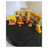 Vintage Fisher - Price Little People Play Family House - set includes people & various furniture pie