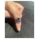 vintage 14k gold filigree ring with a central oval black onyx stone & diamond