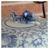 Vintage Chinese Porcelain KAMCHENG Jar Blue & White