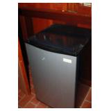 UNDER COUNTER REFIGERATOR