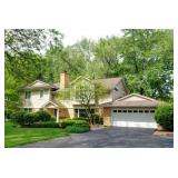 Mount Prospect Moving Sale - Eclectic Mix Of Antique To Vintage Furniture & Decor, Great Jewelry