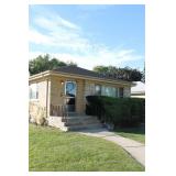 Skokie Estate Sale - Quality Vintage Furniture & Home Decor, Loaded Basement, Great Jewelry