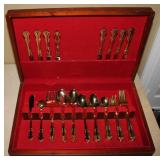 RSVP Gold Electroplated Flatware, 5 piece Place Setting Service for 8: Dinner Knife, Dinner Fork, Sa RSVP Gold Electroplated Flatware, 5 piece Place Setting Service for 8: Dinner Knife, Dinner Fork, Sa
