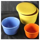 Universal Potteries “Oxford Ware”    Nesting  Bowls 