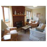 Tidy in Tichigan Lake, WI! LAKE HOUSE Estate Sale