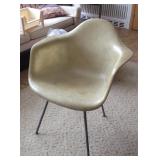 Eames/Herman Miller fiberglass chair
