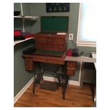 Woodworker and Artist Estate in Englewood!