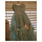 Amazing Vintage Goodies in Golden!