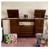 Wunderbar Westminster Estate Sale!