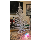 Holly Jolly Holiday Online Auction by Caring Transitions - Ends 12/7!