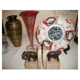 ANTIQUE IMARI