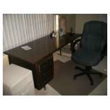 LG. OFFICE DESK