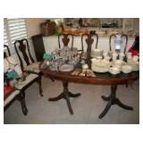 DUNCAN PHYFE STYLE TABLE & 6 CHAIRS