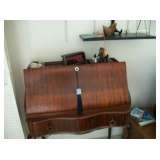 ANTIQUE DESK 