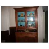 ANTIQUE AM. HUTCH
